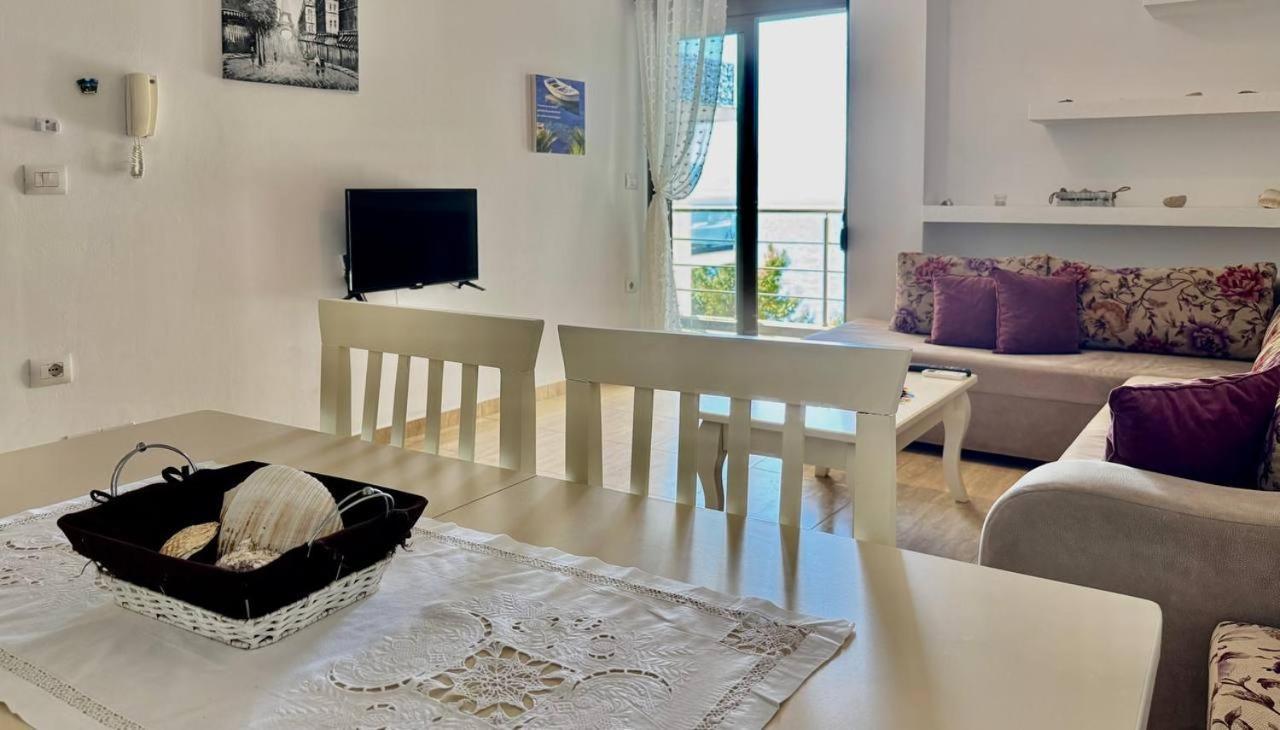 4 Seasons Sea View Apartment Sarandë Exteriér fotografie